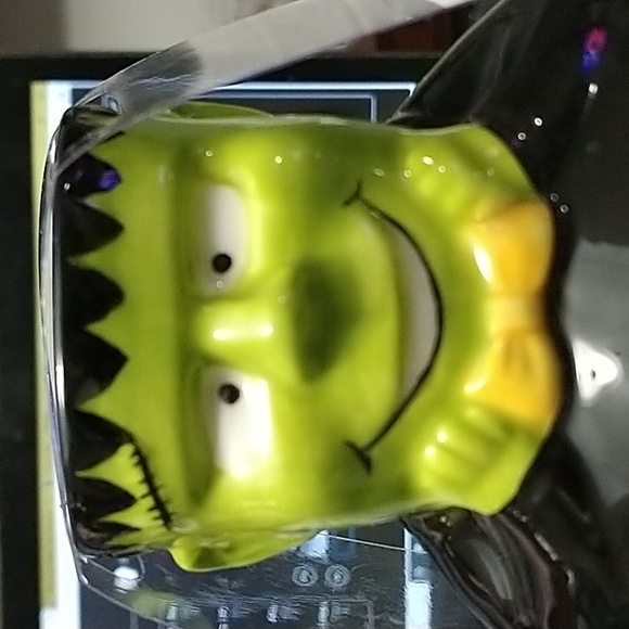 B Harbor Collection Frankenstein"EEK" Mug with Lid - Picture 3 of 5